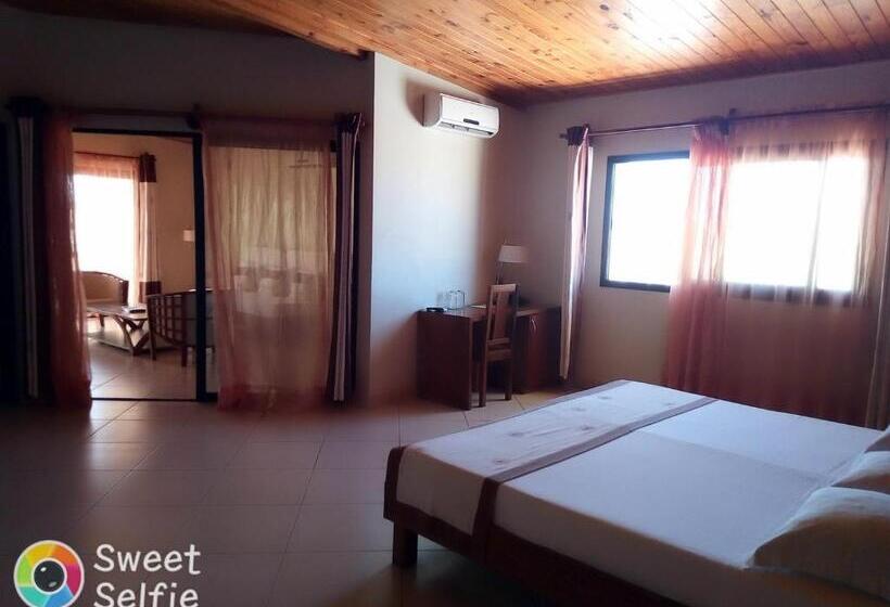 استودیوی لوکس, Hôtel Serena