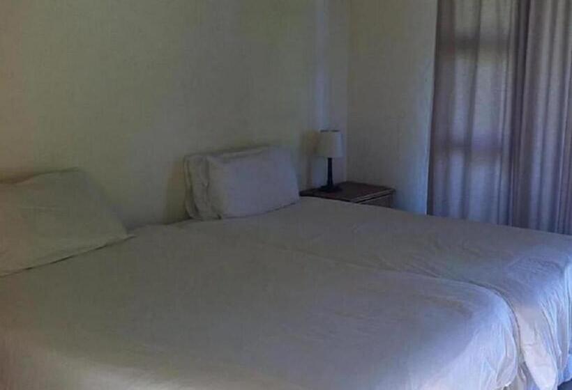 غرفة ديلوكس, The Haven