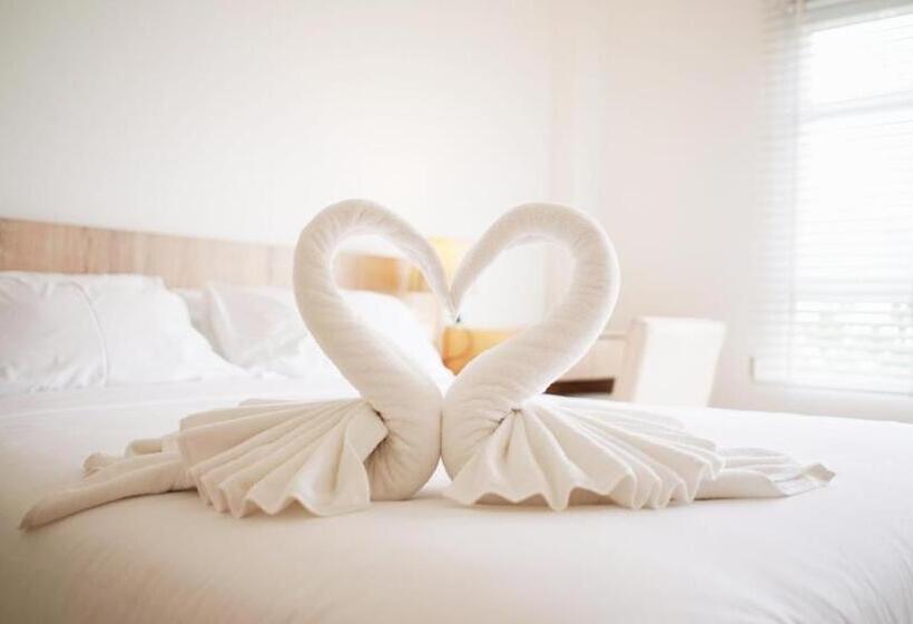 高级大房间, The White Garden Premier Saraburi