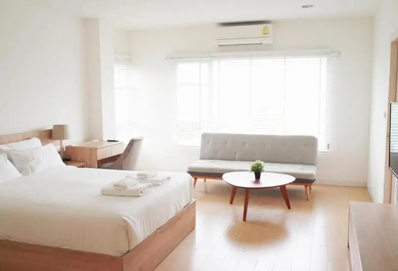 スーペリアールーム, The White Garden Premier Saraburi