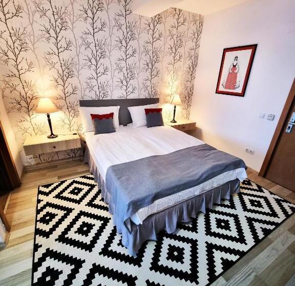 キングサイズベッドのスタンダードルーム, Motel Via Targu Mures