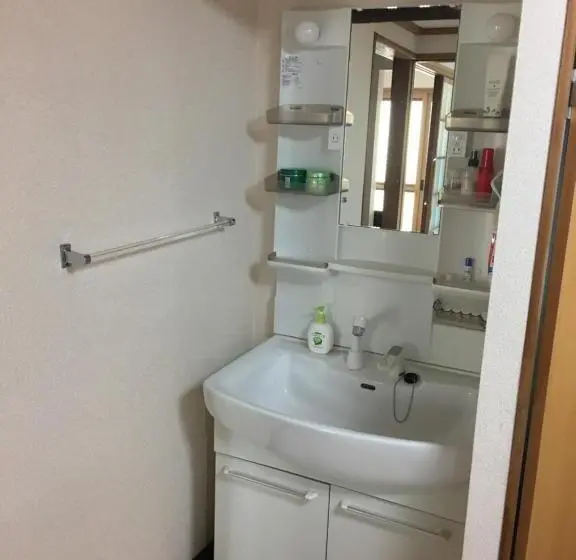 バスルーム共有のトリプルスタンダード, Guesthouse Mame庵