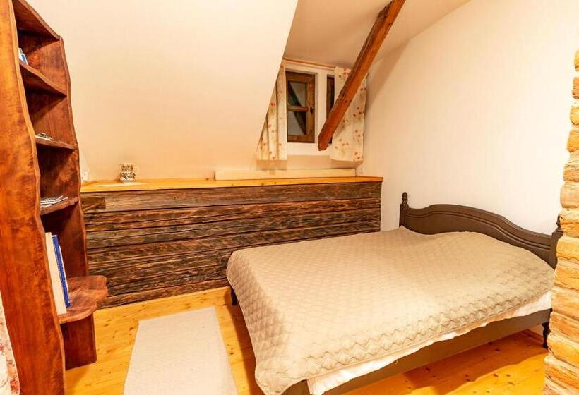 클래식 4인 룸, Barn Guesthouse / Csűr Vendégház