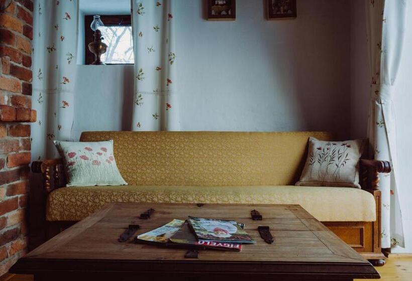 Номер Стандарт с Террасой, Barn Guesthouse / Csűr Vendégház