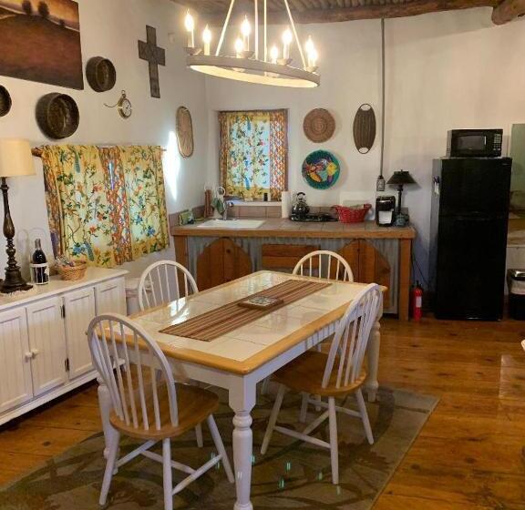 Хижина, Casita At St Francis Hatch Nm