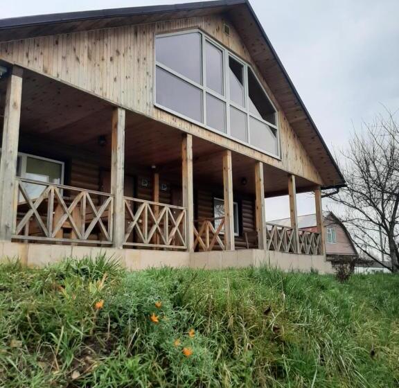 חדר קלאסי לשלושה, гостьовий дім на герцена Guest Hous On Gertsena