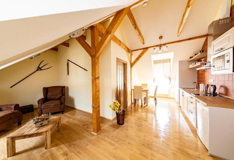 شقة غرفة واحدة, Residence Tvrz Skočice