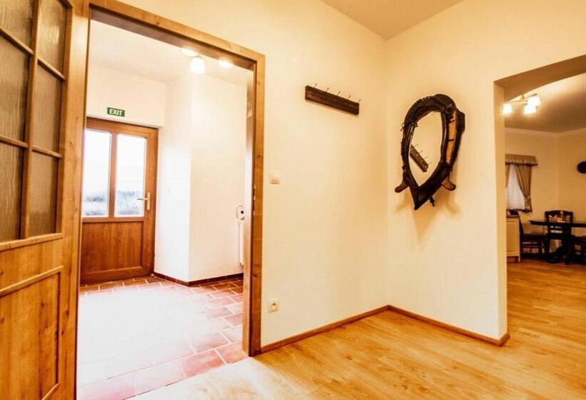 1베드룸 아파트 1층, Residence Tvrz Skočice
