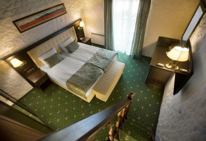 패밀리 룸, Iváncsó Birtok   термальні води косино