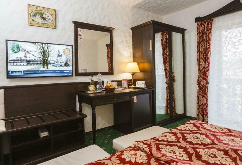 기본룸, Iváncsó Birtok   термальні води косино