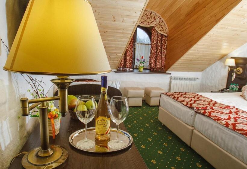 펜트하우스 룸, Iváncsó Birtok   термальні води косино