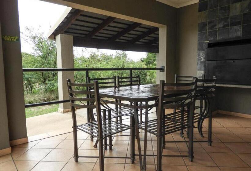 샬레, Monateng Safari Lodge