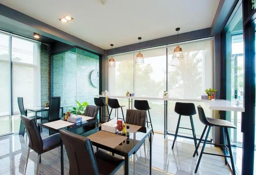 バルコニー付きスタンダードステューディオ, The Living Hotel Samutprakan