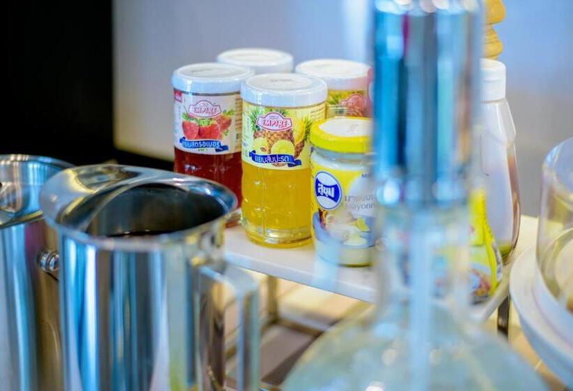 סטודיו סטנדרט עם מרפסת, The Living Hotel Samutprakan