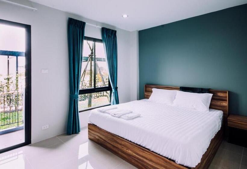 חדר סטנדרט עם מיטת קינג, The Living Hotel Samutprakan