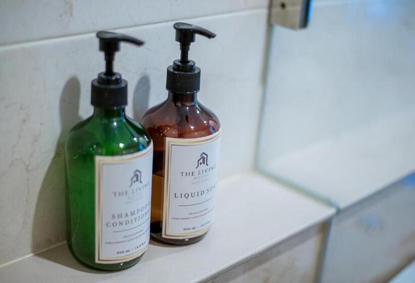 חדר אקונומי, The Living Hotel Samutprakan