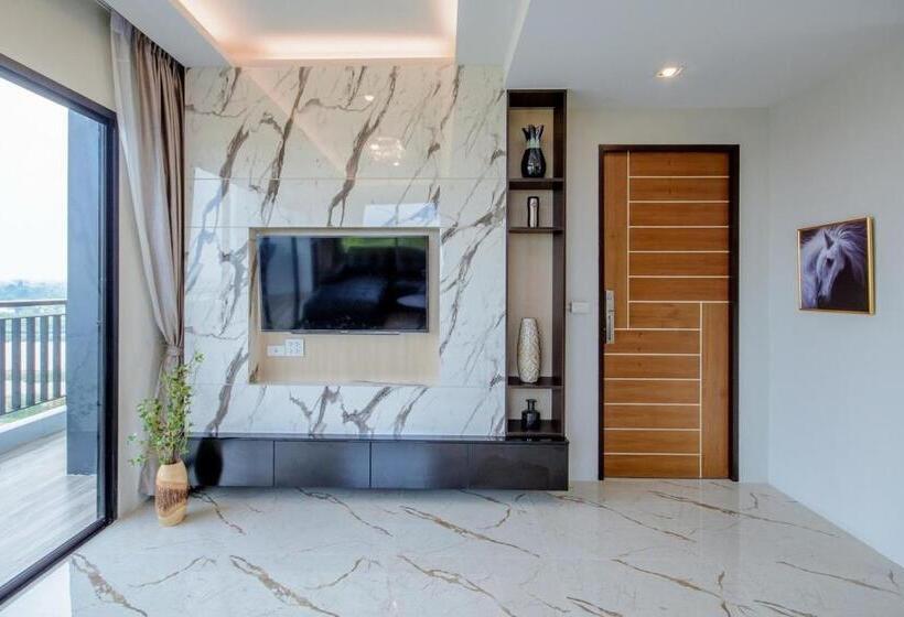 Family Suite, The Living Hotel Samutprakan
