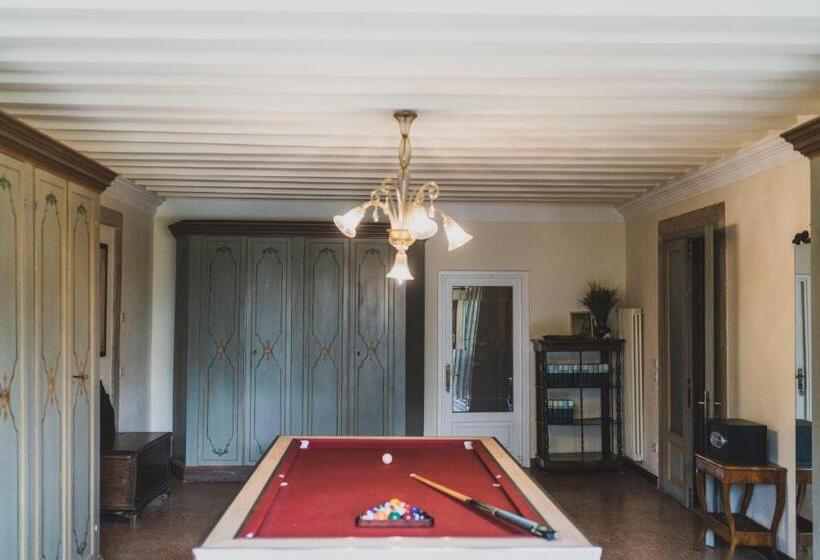 شقة غرفتين, Villa Stecchini