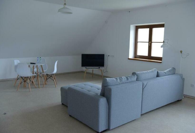 1 Szobás Deluxe Apartman, Dvůr Perlová Voda