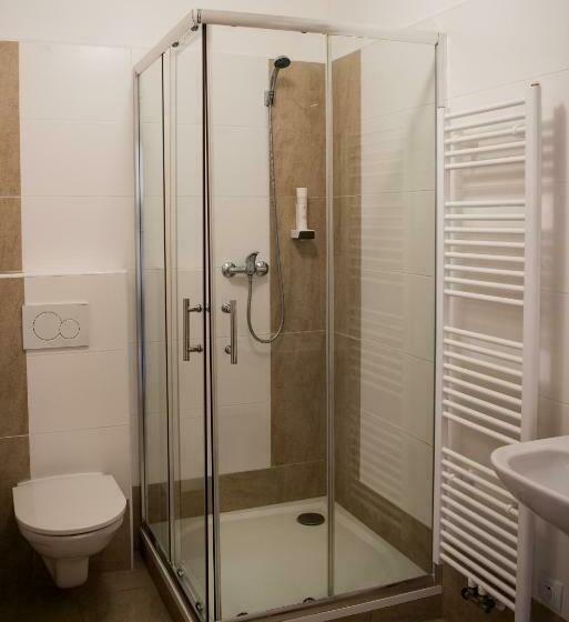 Deluxe Szoba, Dvůr Perlová Voda