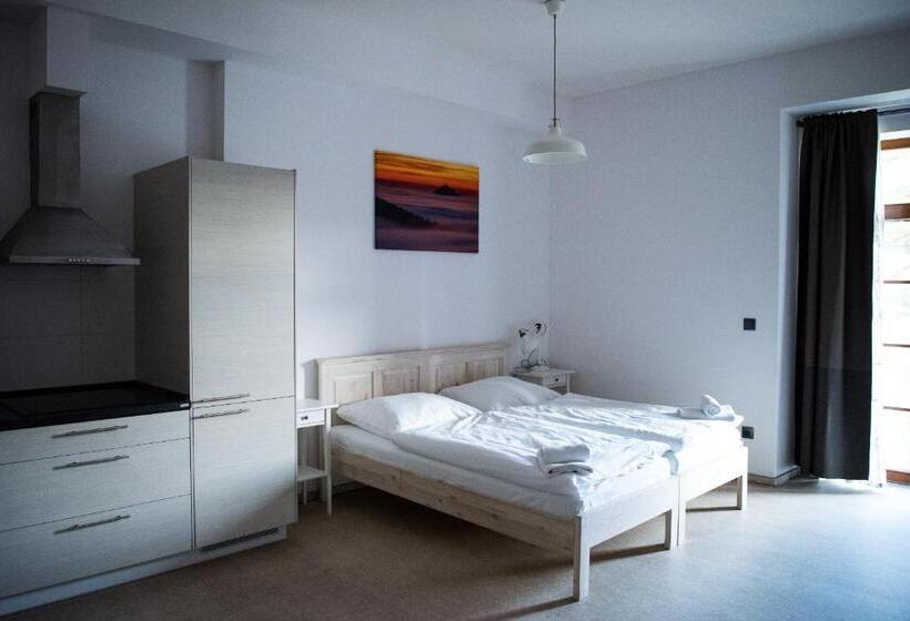 Családi Suite, Dvůr Perlová Voda