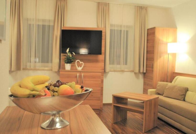 جناح, Mauernböck