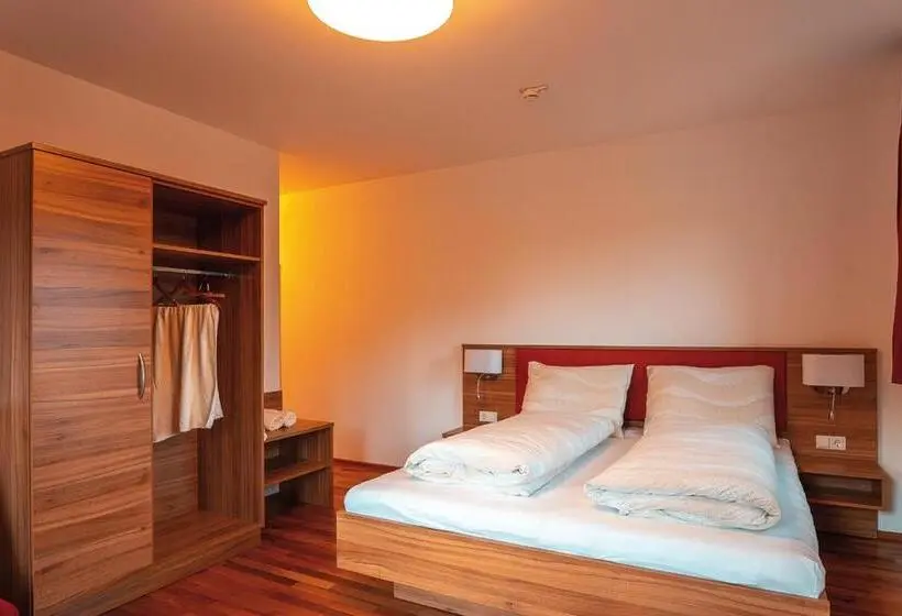 Standard Room, Mauernböck