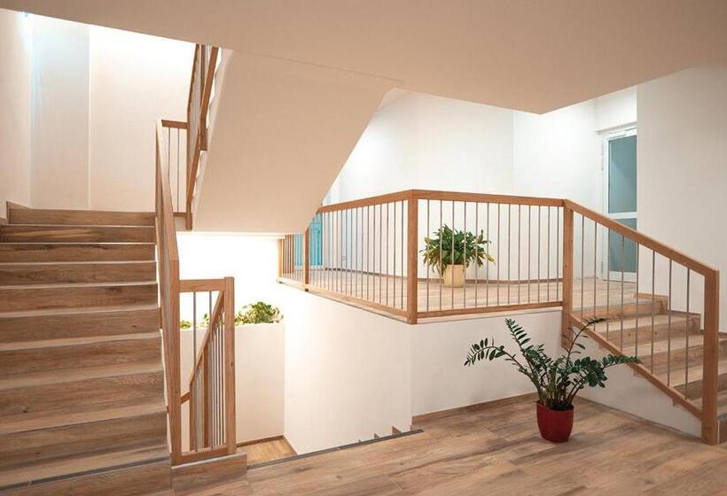 غرفة قياسية فردية, Mauernböck