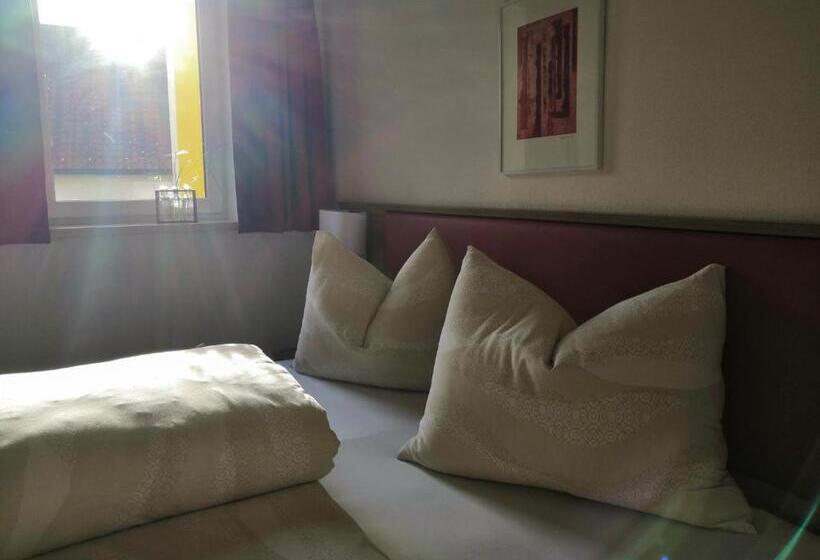 غرفة قياسية فردية, Mauernböck