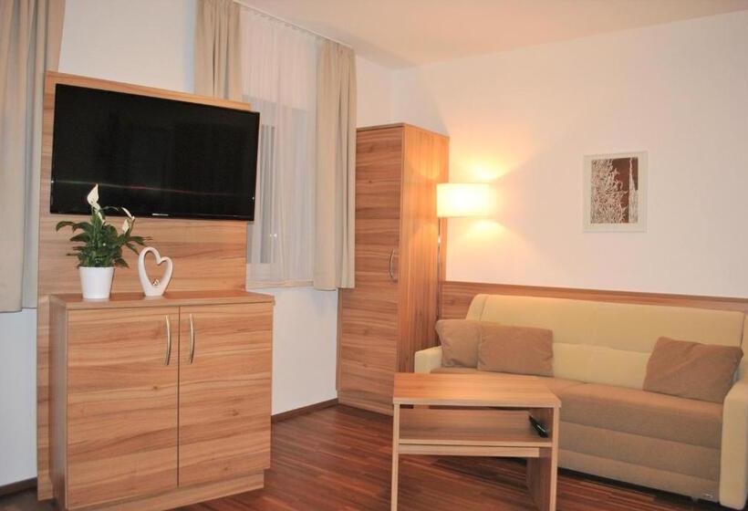 جناح, Mauernböck