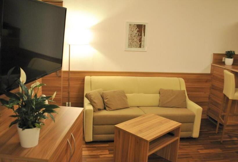 جناح, Mauernböck