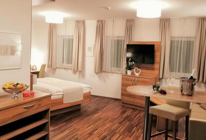 جناح, Mauernböck