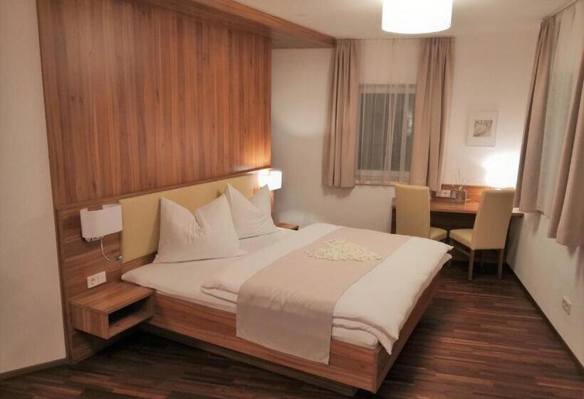 جناح, Mauernböck