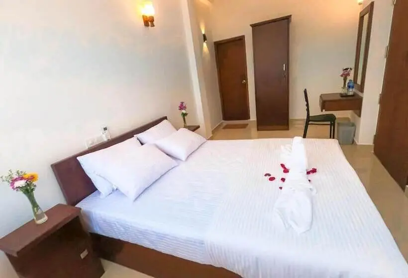 Economy-huone, The Den 23