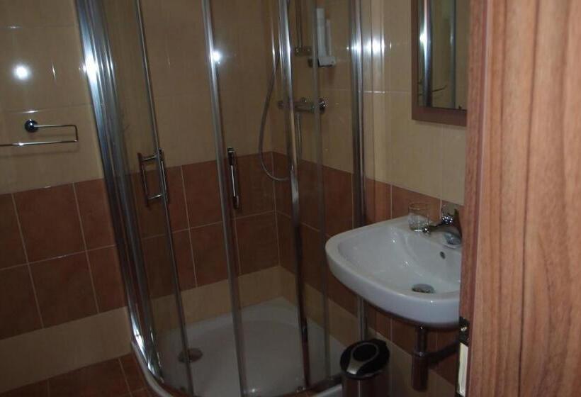 اتاق استاندارد چهار تخته, Obří Sud Javorník