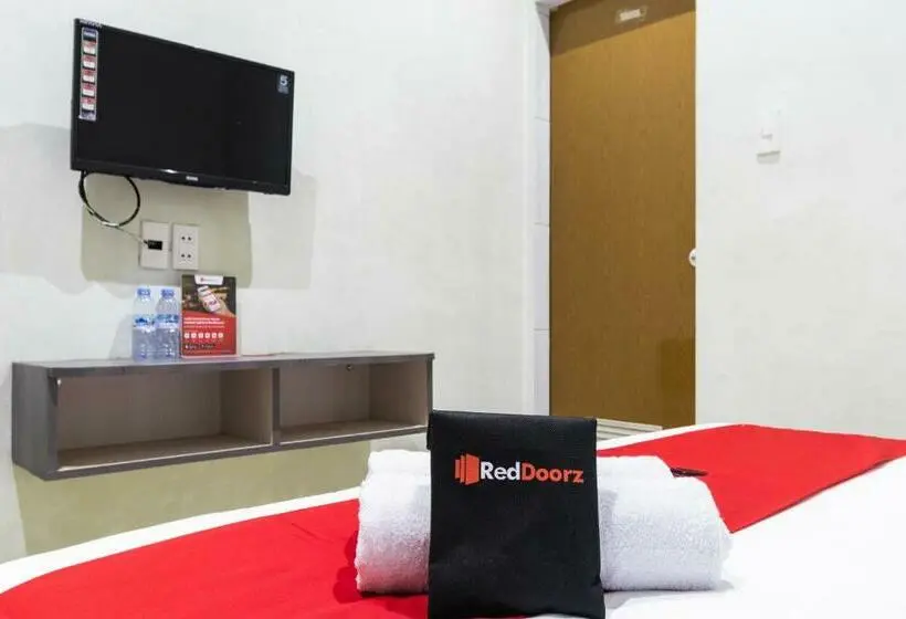スタンダードルーム, Reddoorz Near Medan Amplas