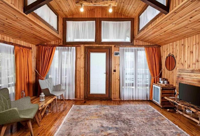 수피리어 방갈로, Botanik Göl Evleri