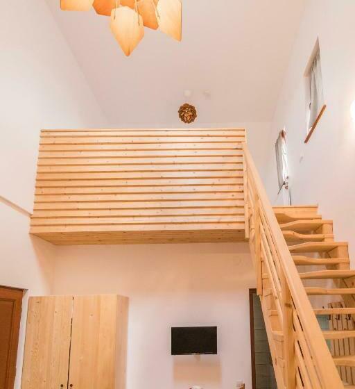 家庭小型套房, Pensiunea Agroturisticā Lukács Panzió