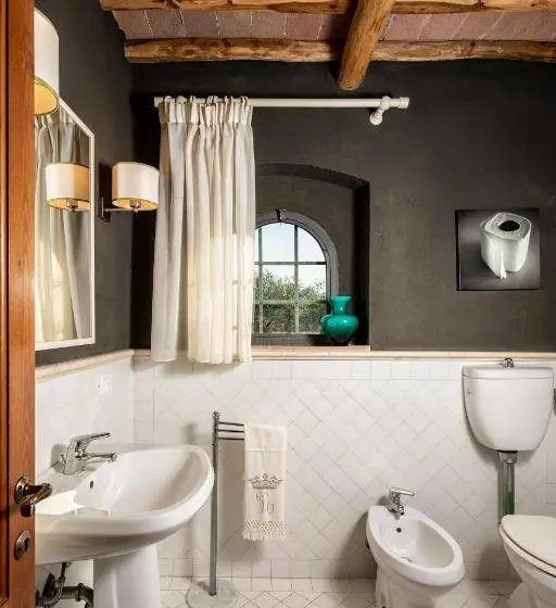 ３ベッドルームアパートメント, Agriturismo La Papessa   Fattoria Montecchio