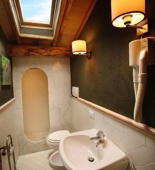 דירת שלושה חדרים, Agriturismo La Papessa   Fattoria Montecchio