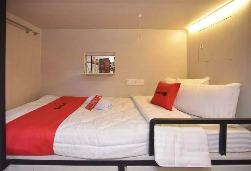 تختخواب در اتاق مشترک, Reddoorz Hostel Syariah @ Peunayong Banda Aceh