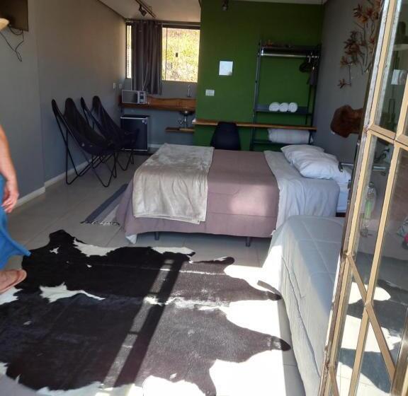 Quarto Triplo Estandar Vista Piscina, Rancho Dos Pássaros Amarelos