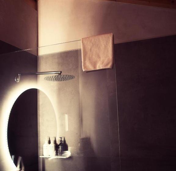 جناح عائلي, Boutique Hotel La Cabane