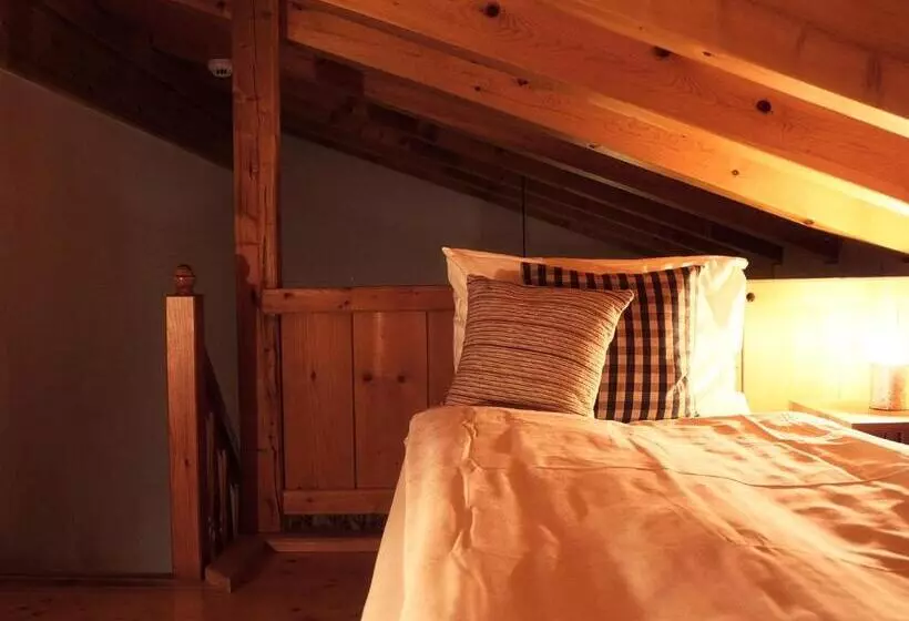 Perhesviitti, Boutique Hotel La Cabane