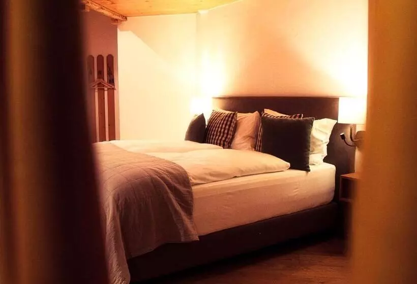 Perhesviitti, Boutique Hotel La Cabane