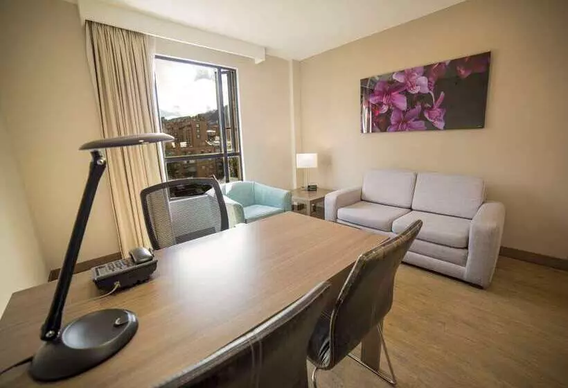 اتاق استاندارد با 2 تخت دوبل, Embassy Suites Northwest Arkansas   Hotel, Spa & Convention