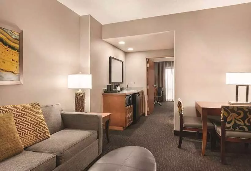 اتاق استاندارد با تخت بزرگ, Embassy Suites Northwest Arkansas   Hotel, Spa & Convention