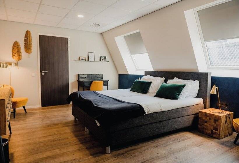 اتاق اجرایی, City Hotel De Jonge