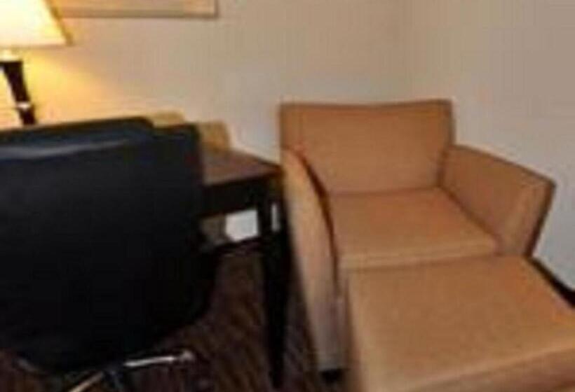 Люкс Кровать Кинг, Days Inn By Wyndham Semmes Mobile