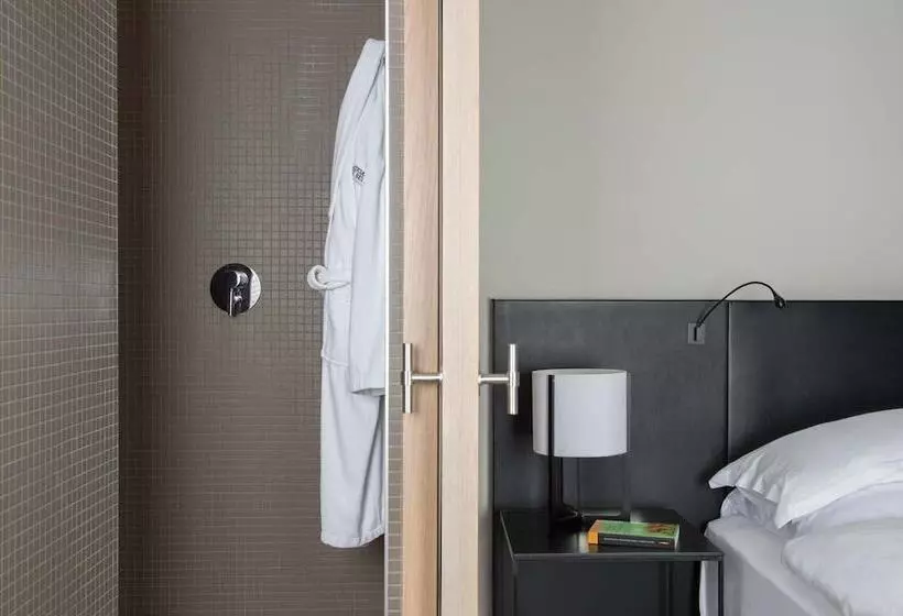 اتاق لوکس, Eurostars Pamplona